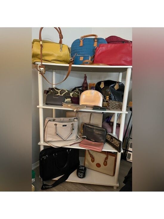 Dooney & Bourke Handbags - UNLISTED LIVE HANDBAGS, WALLETS, AND ACCESSORIES.